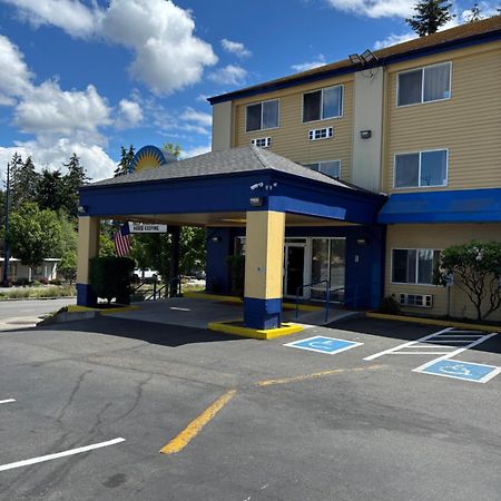 Days Inn By Wyndham Seattle Aurora Shoreline Exterior foto